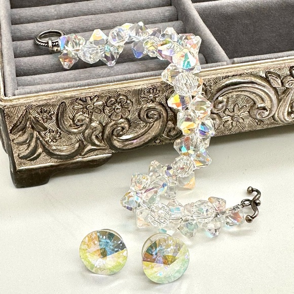 Aurora Borealis Crystal Bracelet & Earrings - Picture 3 of 14